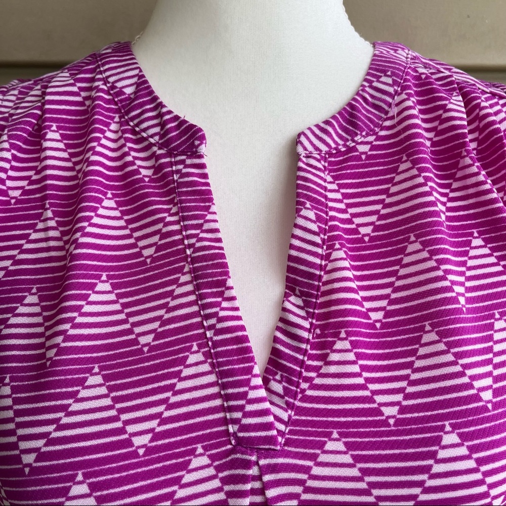 •Skies are Blue• Sleeveless Split V-Neck Knit Top - Size Small - Picture 3 of 8